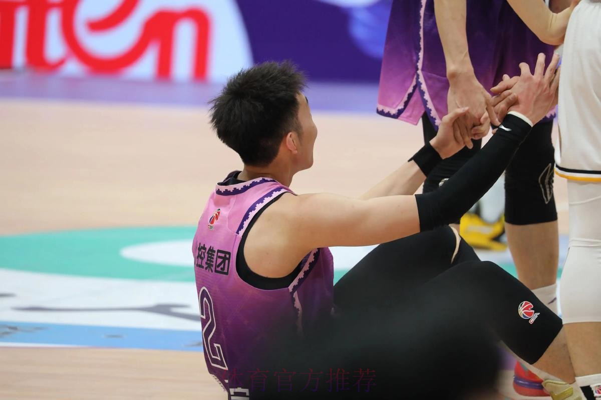 廖三宁三分绝杀领衔20大好球 廖三宁三分绝杀领衔20大好球